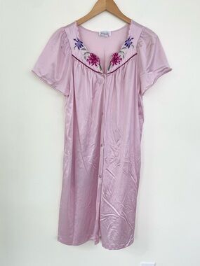 Vintage Vanity Fair Floral Embroidered Mumu Dress Light Pink M Medium Buttons